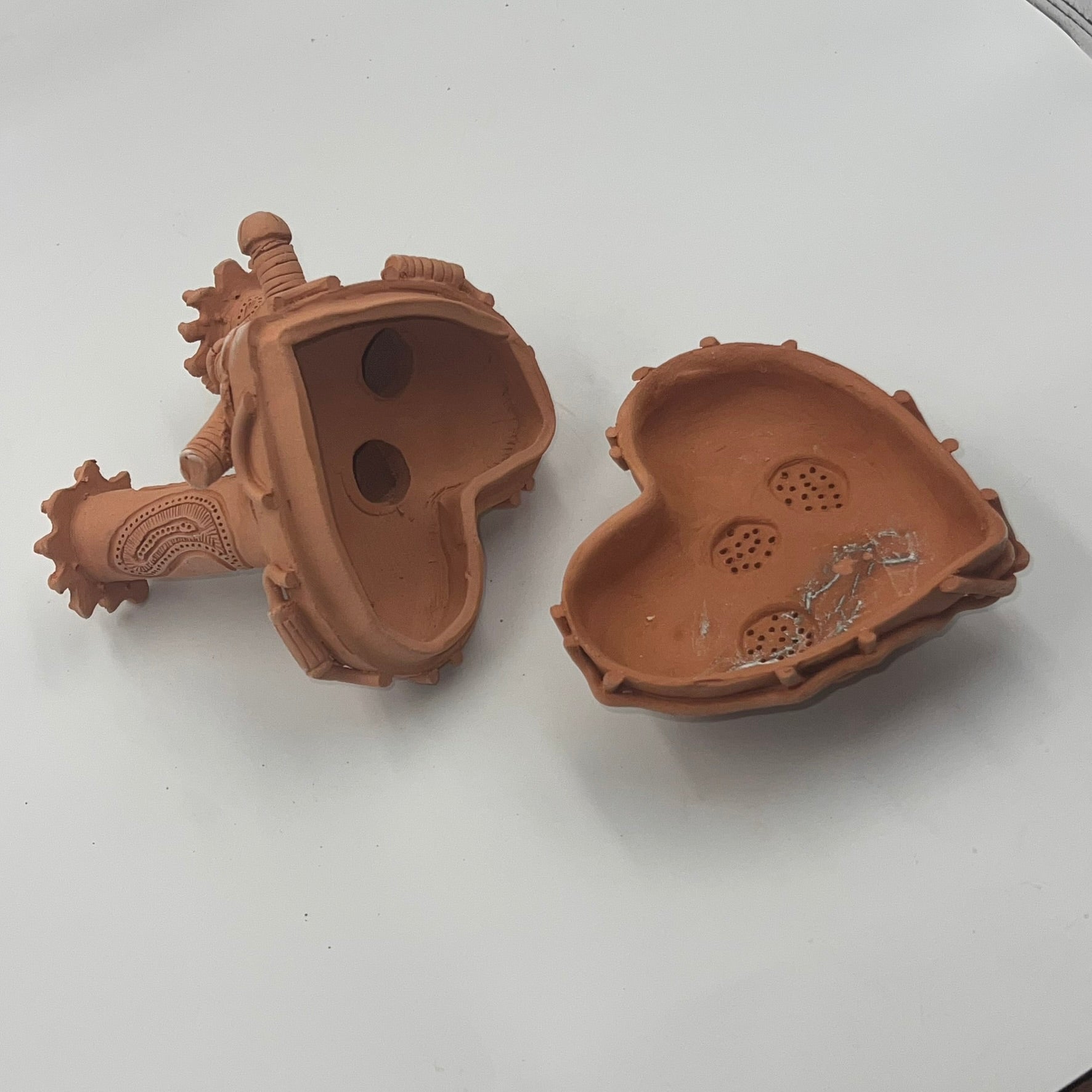 ❤️ Vessel of Vines – Steampunk Heart Box Incense Holder