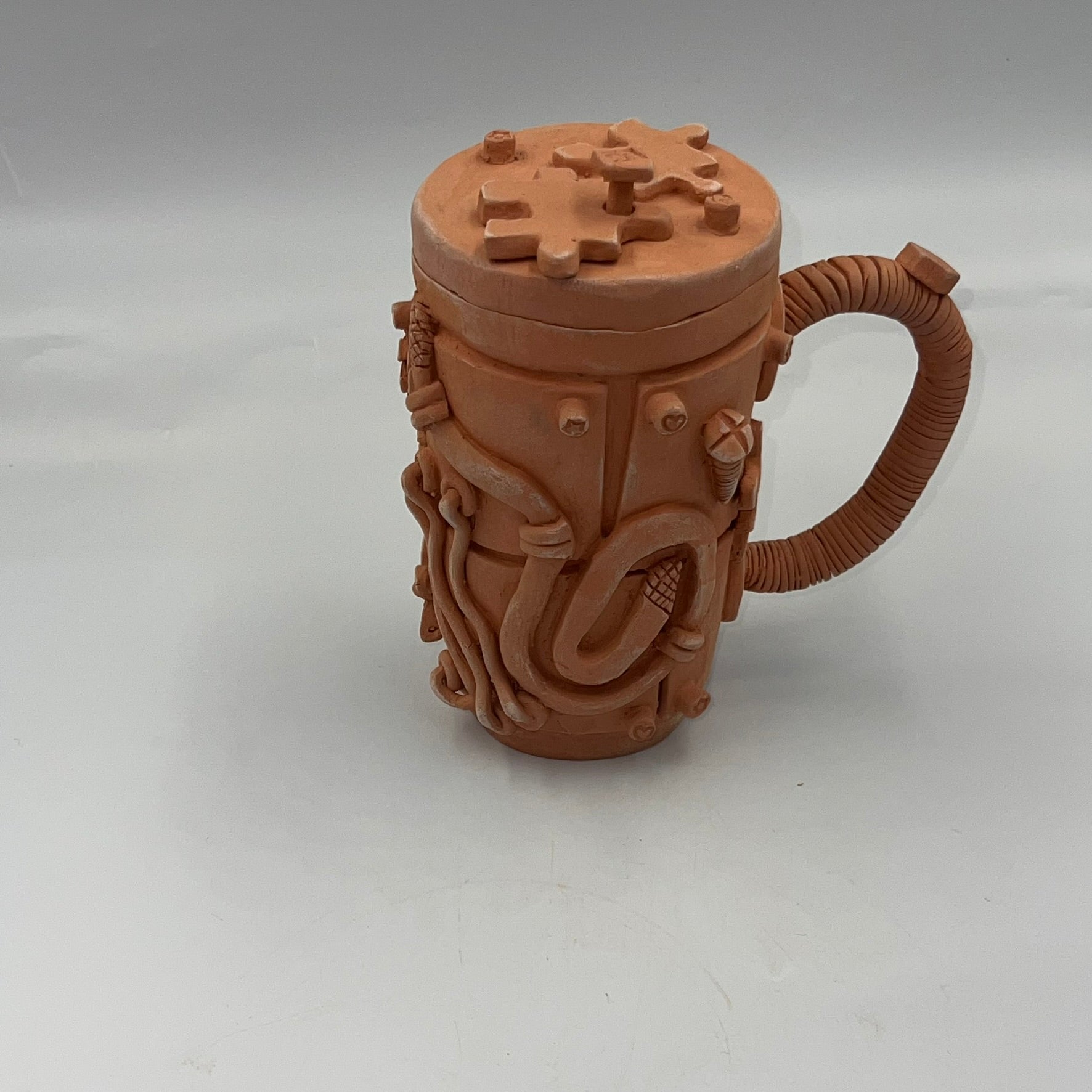 🧩 Puzzle Tankard – Steampunk Drinking Vessel